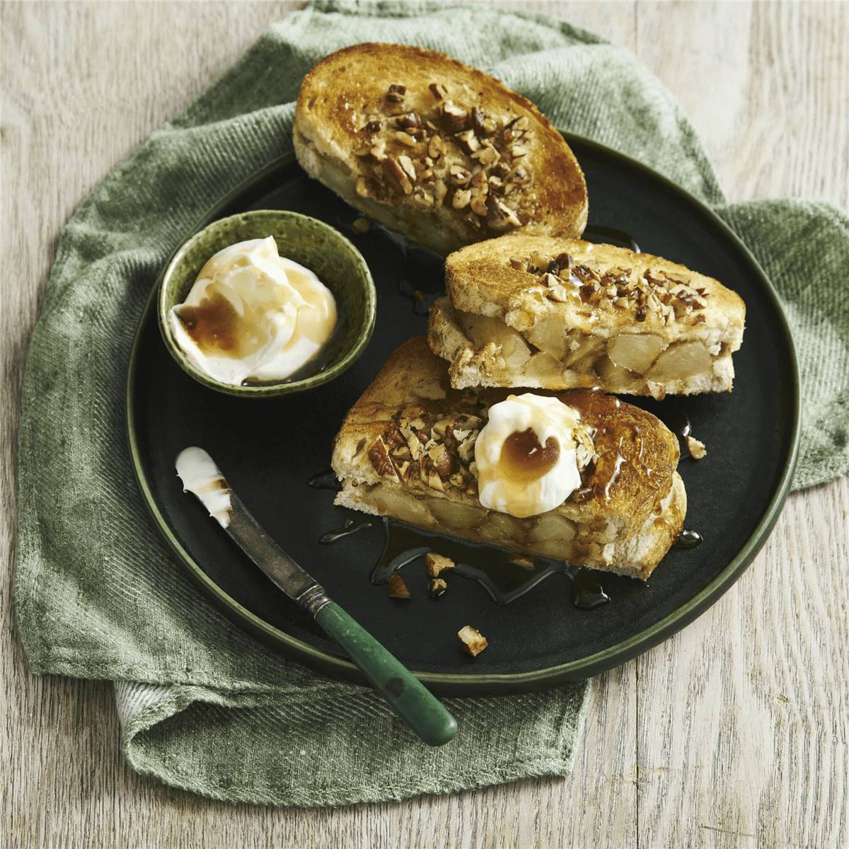 Helga's Bread Traditional White 750g Woolworths