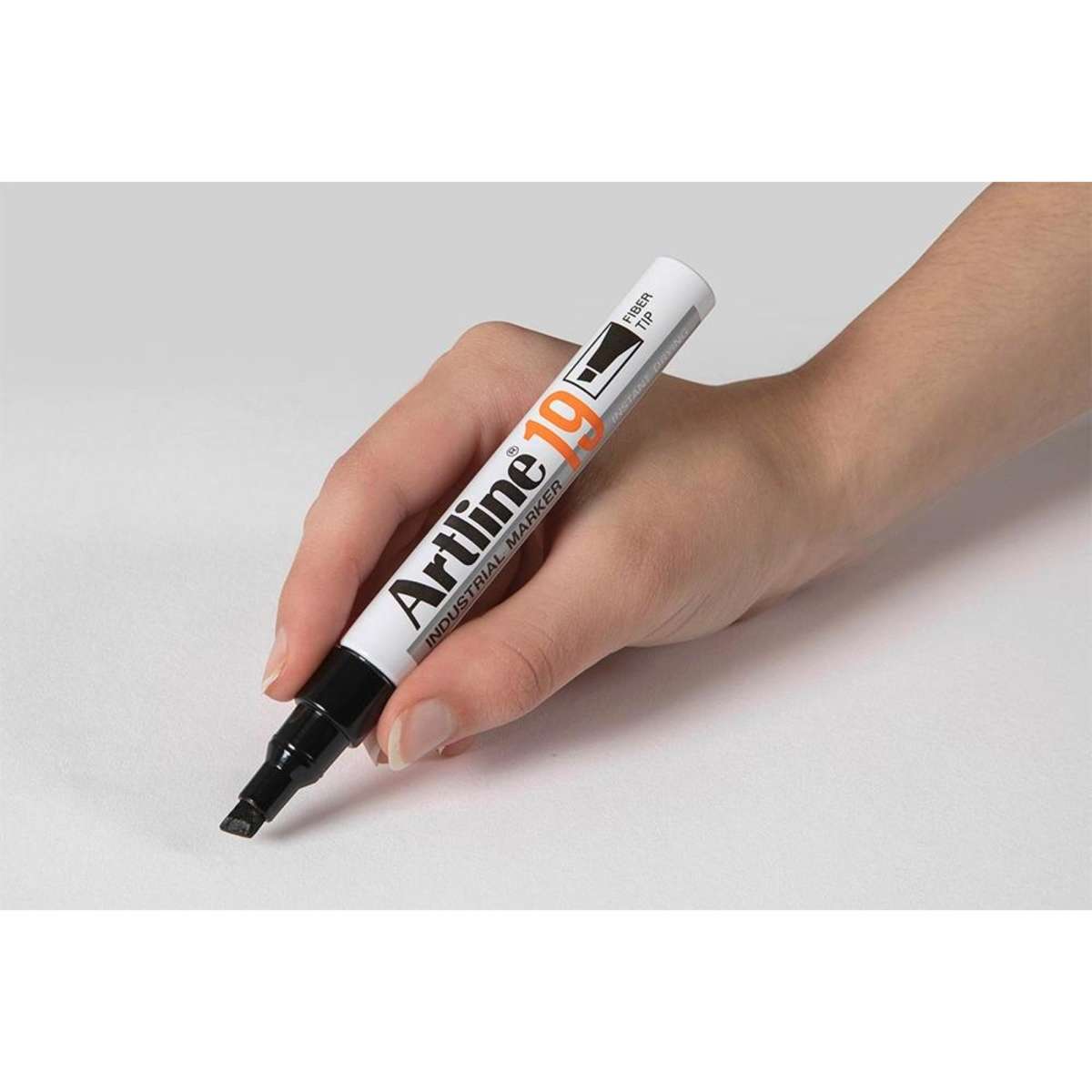 Artline 19 Industrial Permanent Marker 5mm Chisel Nib Black 12PK