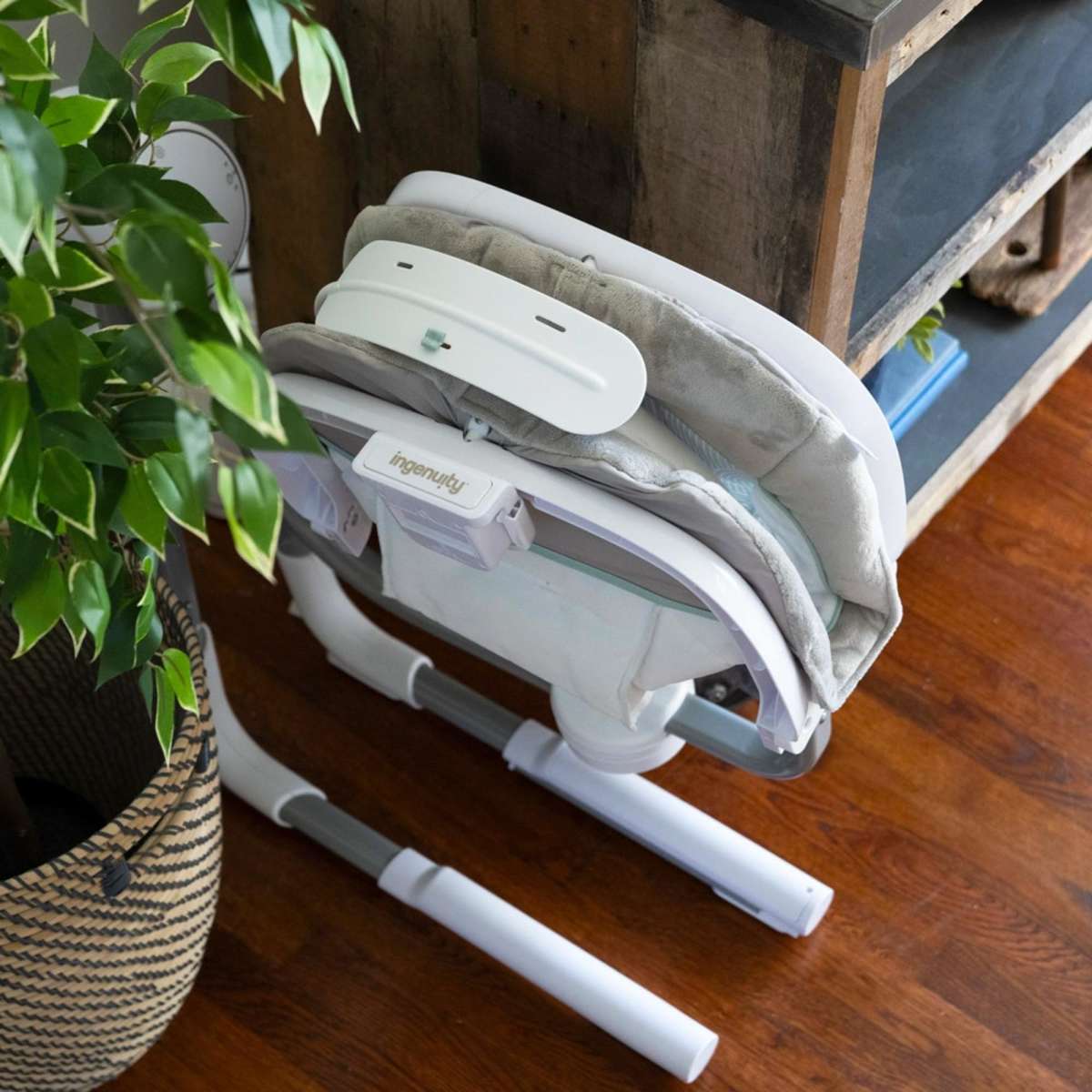 Ingenuity AnyWay Sway PowerAdapt DualDirection Portable Swing Ray