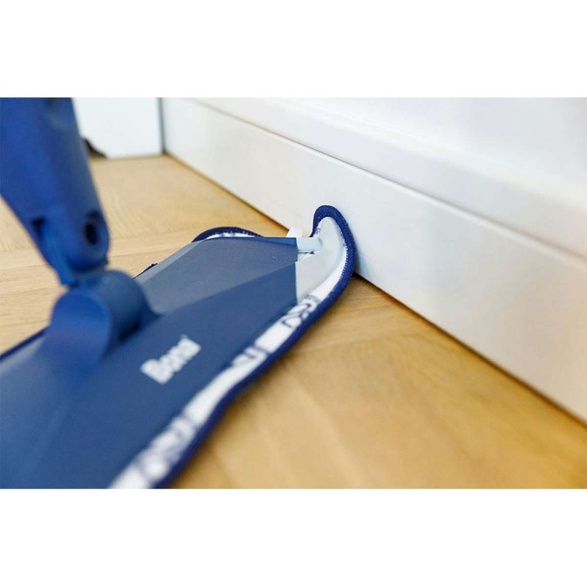 Bona Spray Mop w/ Microfiber Cleaning Pad Woolworths