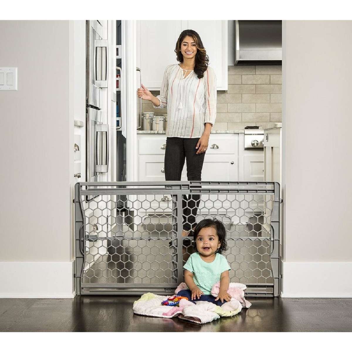 Regalo Expandable Plastic Baby Gate Woolworths