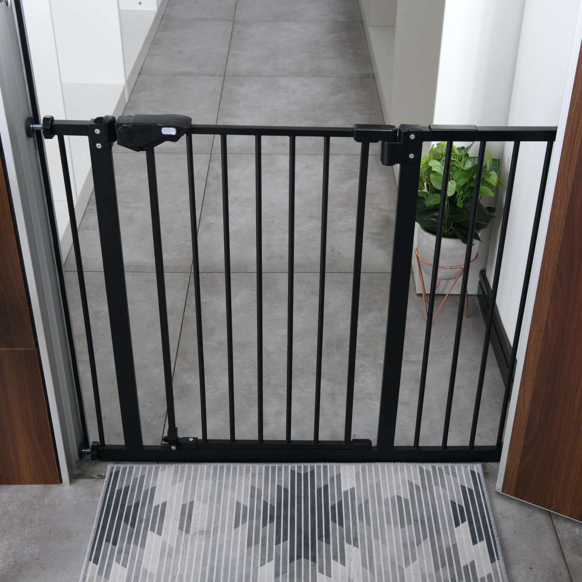 Charlie s Extendable Safety Dog Gate Black Woolworths charlie-s-extendable-safety-dog-gate-black-woolworths