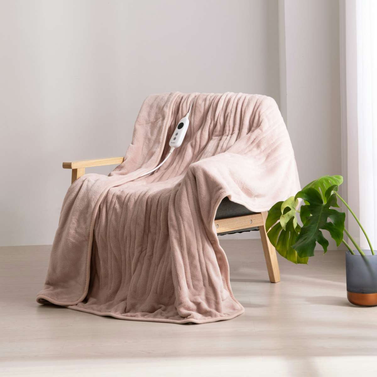 Dreamaker Coral Fleece Electric Heated Throw Blanket Blush 160x120cm
