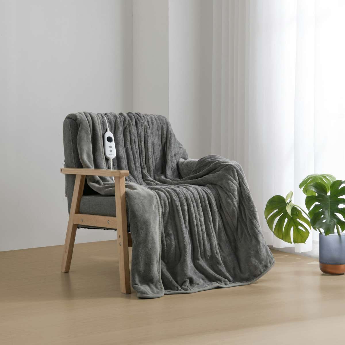 Dreamaker Coral Fleece Heated Throw Silver 160 x 120cm Woolworths