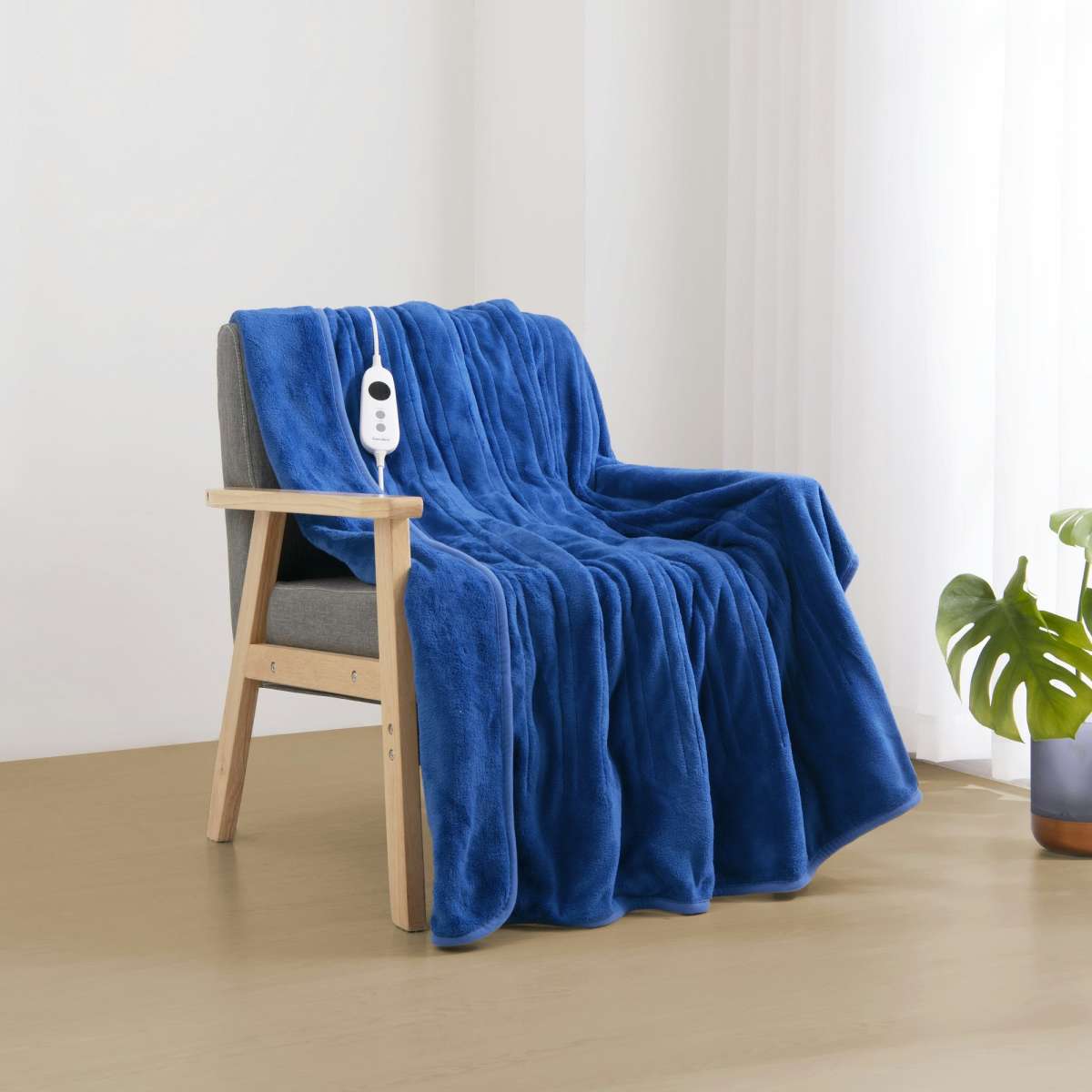 Dreamaker Coral Fleece Heated Throw Classic Blue 160 x 120cm Woolworths