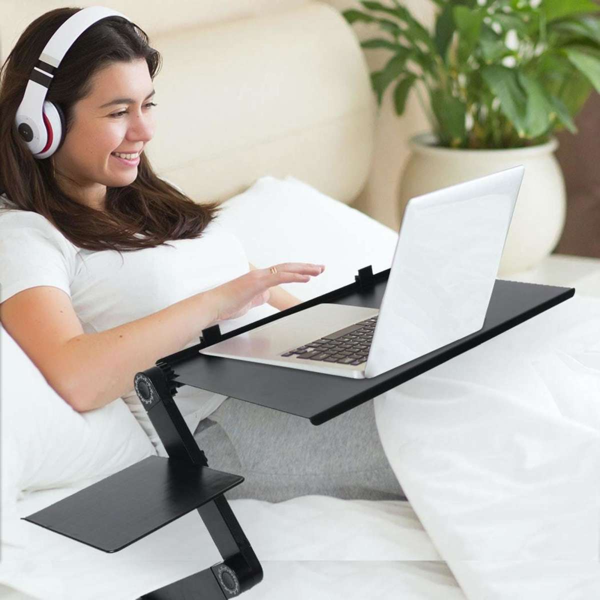 Levede Laptop Desk Computer Table Stand Adjustable Foldable Bed Tables