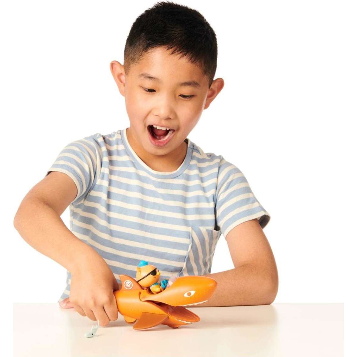 Octonauts Above & Beyond Deluxe Toy Vehicle & Figure Designs may vary