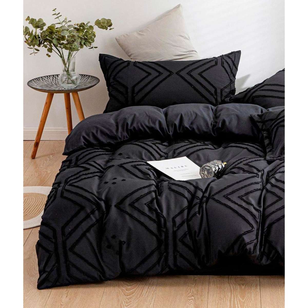 Fabric Fantastic Tufted Textured Jacquard Queen Size Black Duvet Doona