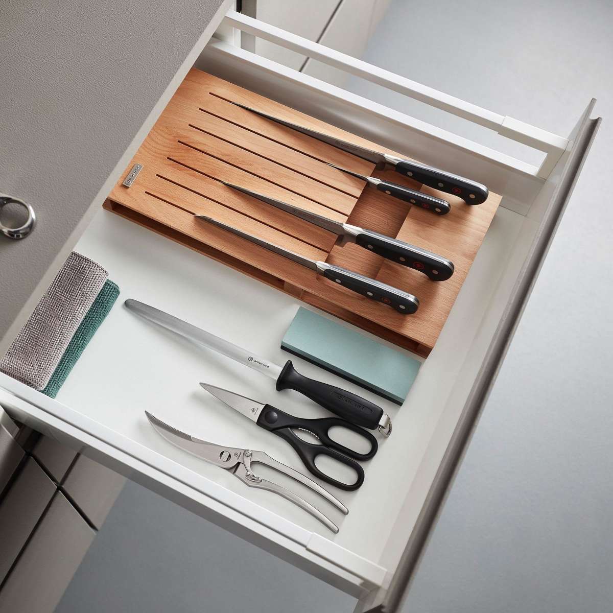 Wusthof Classic Serrated Utility Knife 14cm Woolworths