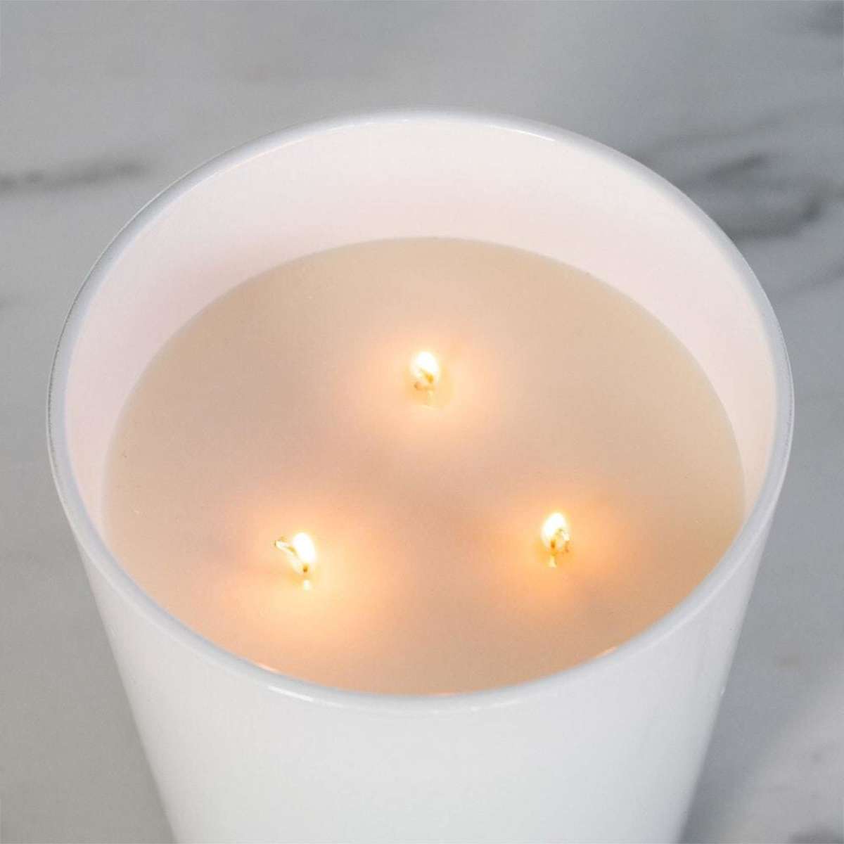 Canningvale Large Scented Soy Wax Candle Finger Lime & Coconut 13.8cm
