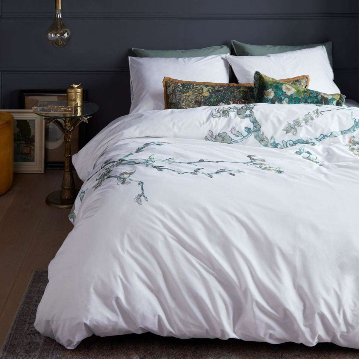 Bedding House Van Gogh Embroidered Blossom White Cotton Sateen Quilt