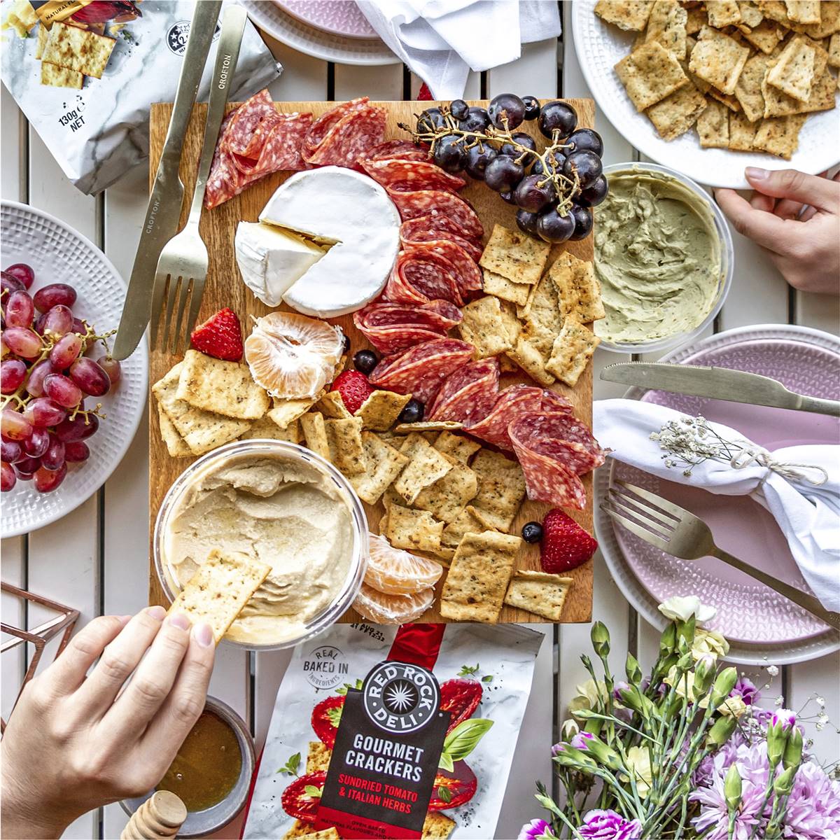 Red Rock Deli Gourmet Crackers Sundried Tomato & Italian Herbs 130g