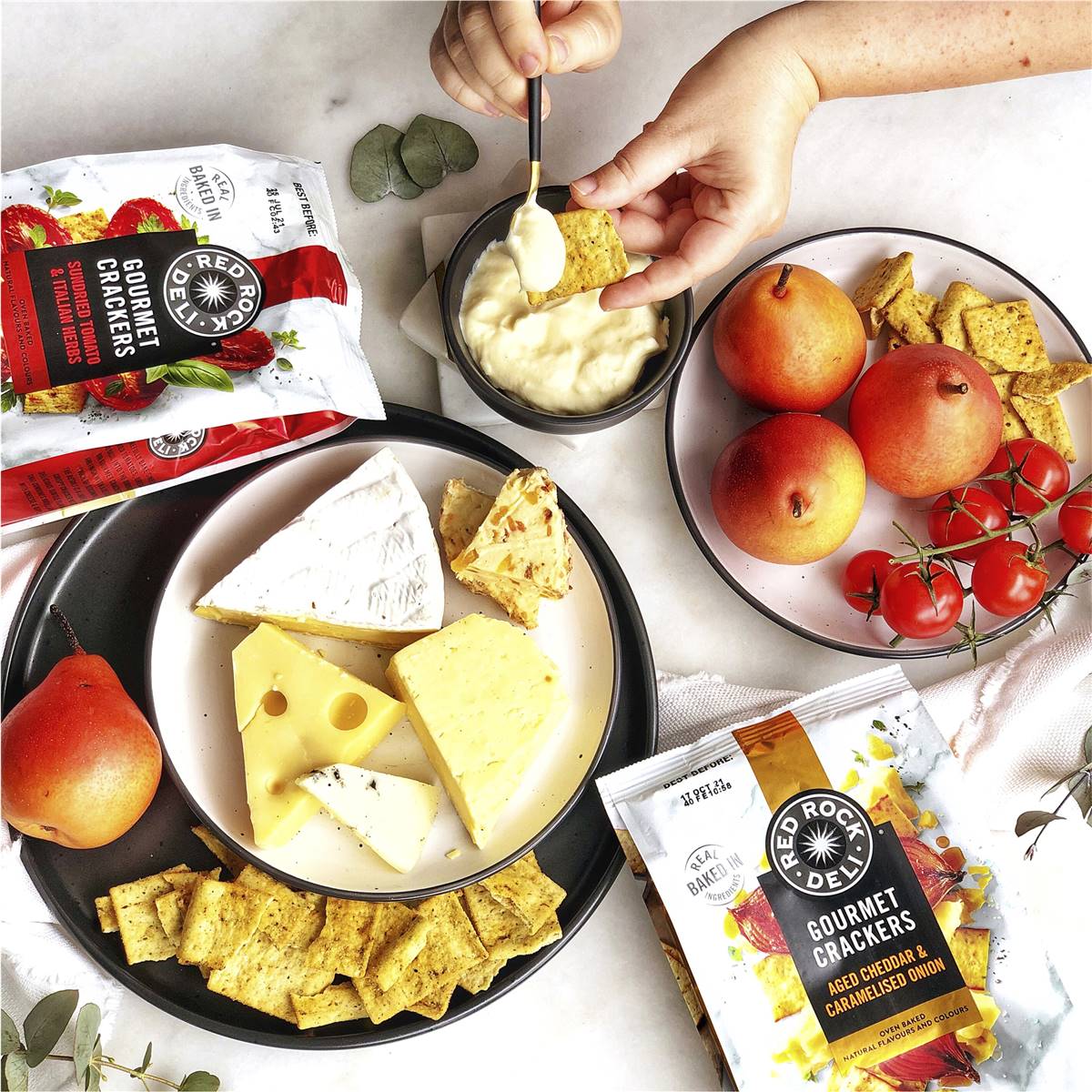 Red Rock Deli Gourmet Crackers Sundried Tomato & Italian Herbs 130g