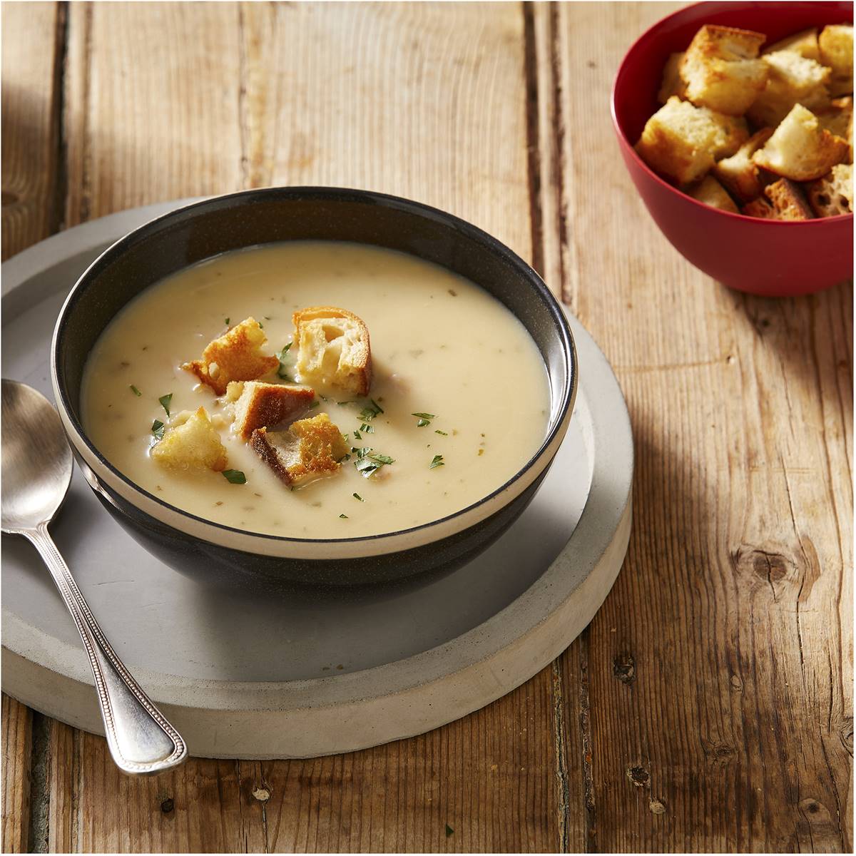 Campbell's Country Ladle Soup Potato & Leek 505g | Woolworths