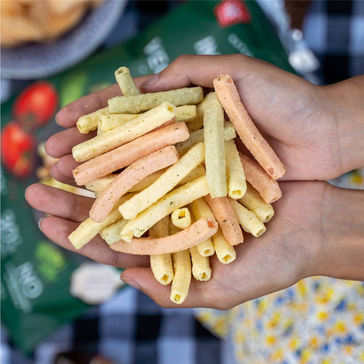 infuzions-veggie-straws-sour-cream-herb-90g-woolworths