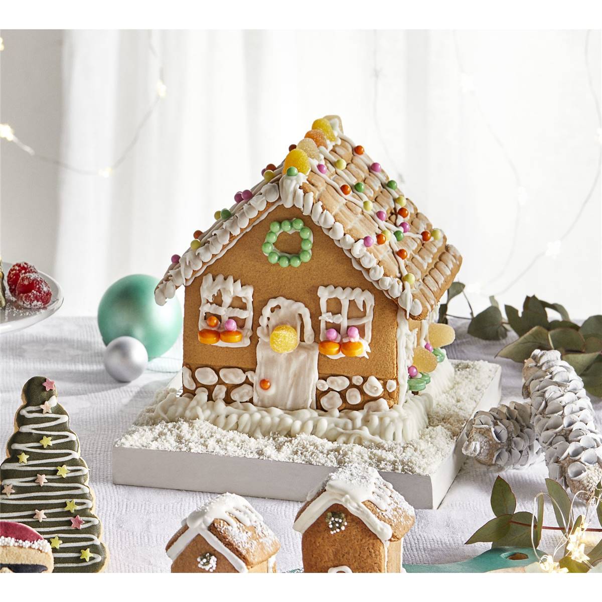 Woolworths Build Your Own Gingerbread House 719g | Woolworths