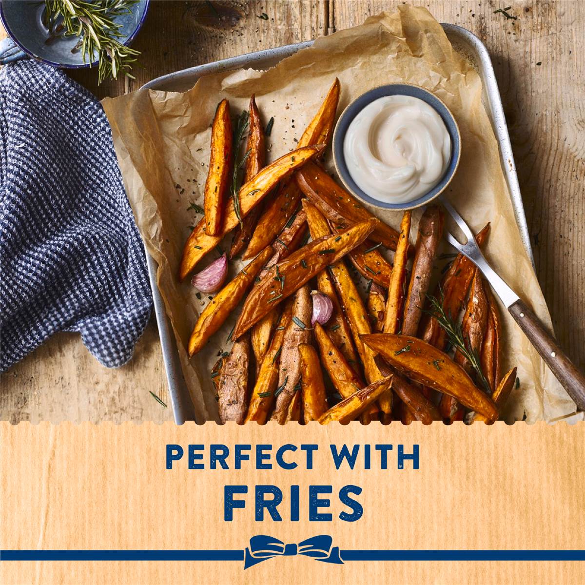 Hellmann's Garlic Aioli Sqeeze Bottle 252g Woolworths