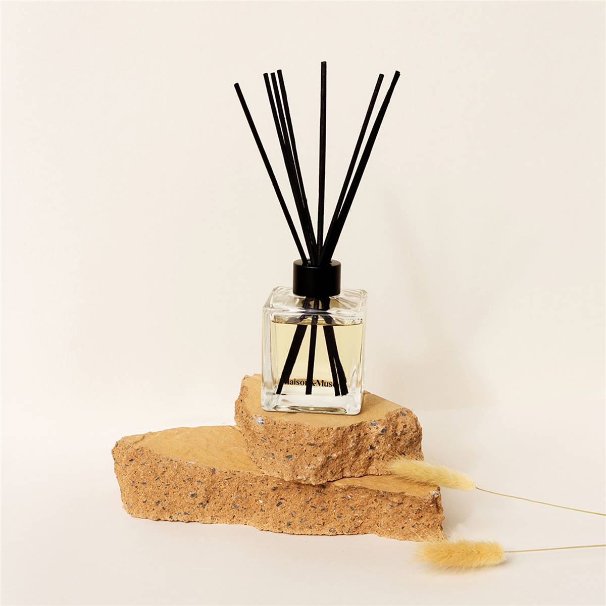Maison & Muse Reed Diffuser Diana Sweet Pea & Peony 140ml Woolworths