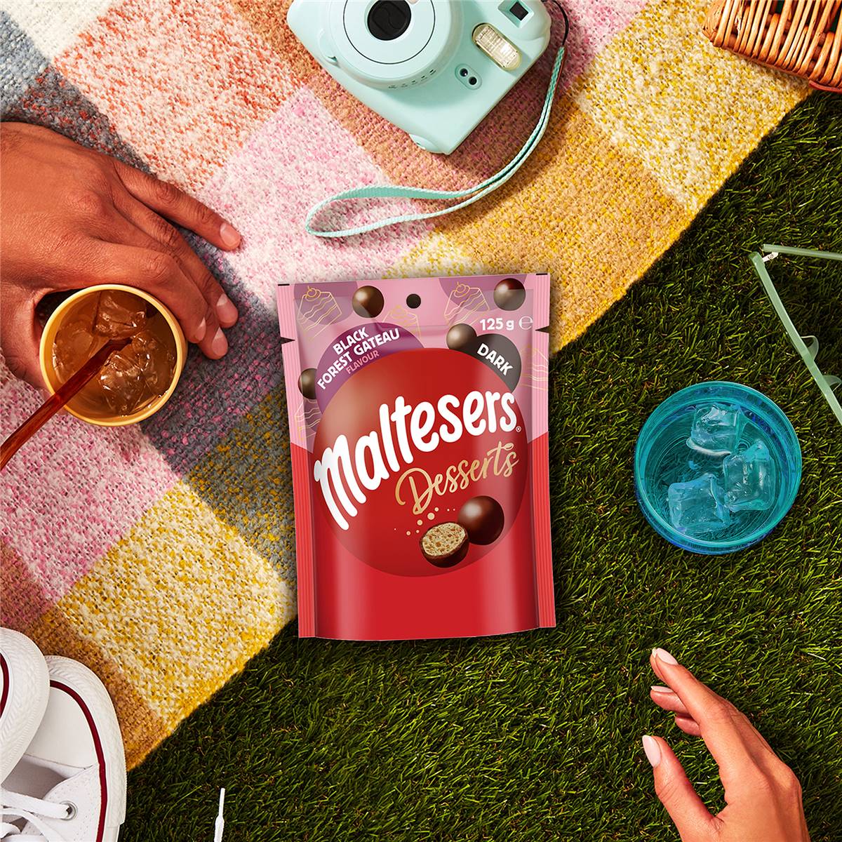 Maltesers Desserts Black Forest Gateau Chocolate Snack & Share Bag 125g ...