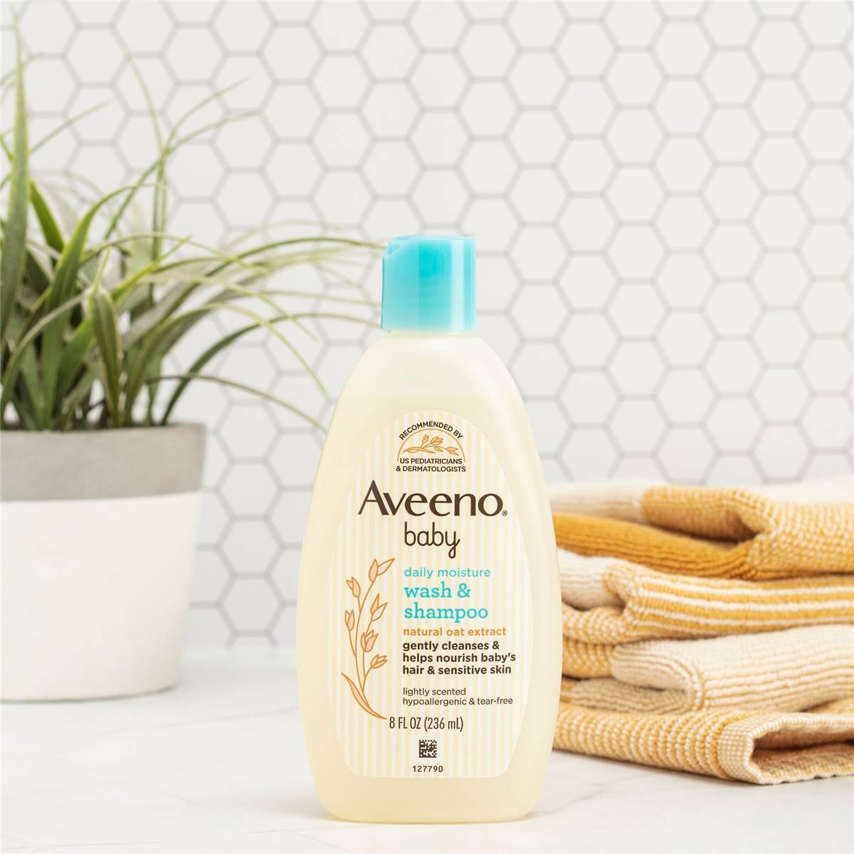 Aveeno Baby Daily Moisture Light Scent Sensitive Wash & Shampoo 236ml