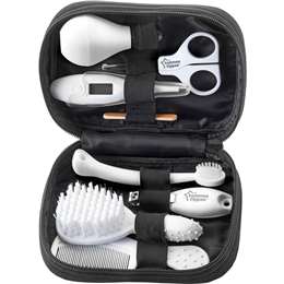 Tommee Tippee Closer To Nature Healthcare & Grooming Kit