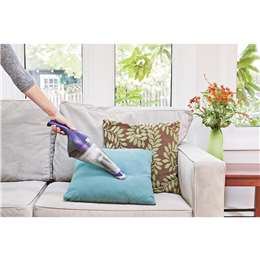 Black & Decker 7.2v Pet Dustbuster Hand Vacuum