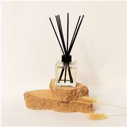 Maison & Muse Diana Reed Diffuser Sweet Pea & Peony