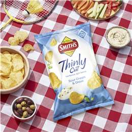 Smith's Thinly Cut Potato Chips Sour Cream & Onion Share Pack