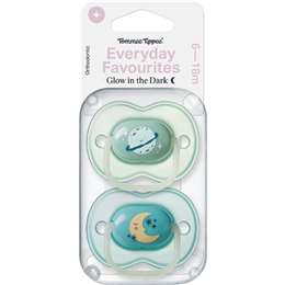 Tommee Tippee Everyday Favourites Glow In The Dark Soother 6-18M