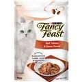 Fancy Feast Adult Beef Salmon & Cheese Flavour Dry Cat Food 450G
